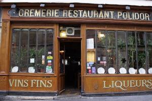 A boulevard saint-germain nagyszerű sörözői és kávézói A boulevard saint-germain története